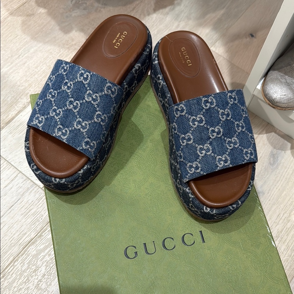 Gucci Blue Monogram Slides Size 10